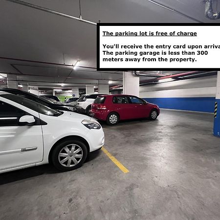 Free Parking, Downtown Apartment Near New York Cafe Budapest Luaran gambar