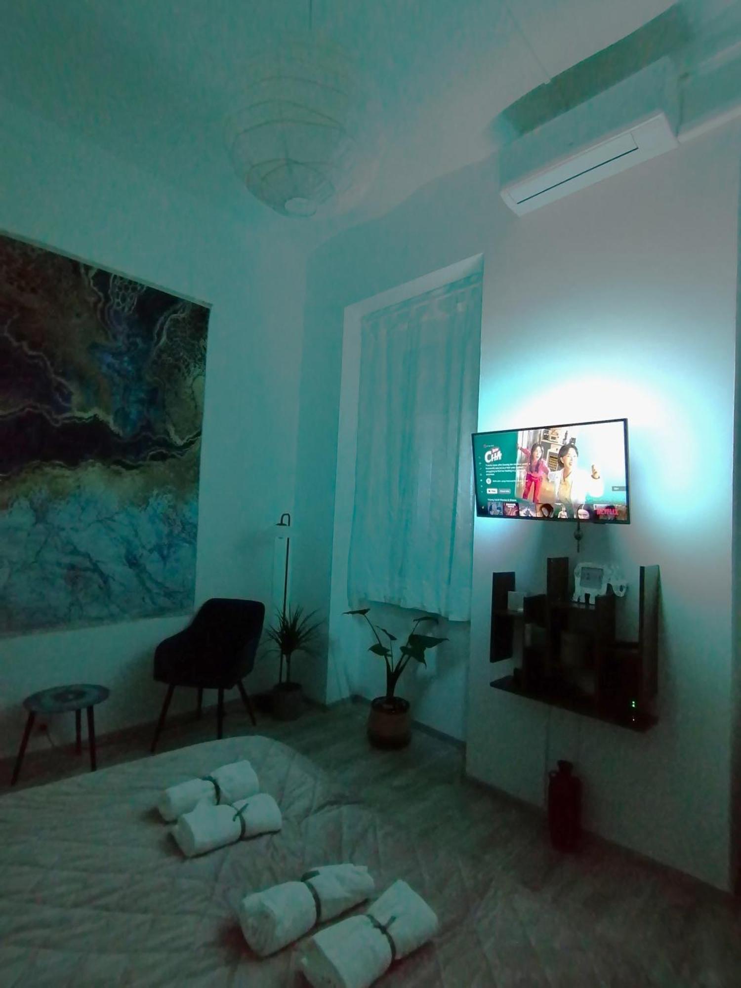 Free Parking, Downtown Apartment Near New York Cafe Budapest Luaran gambar